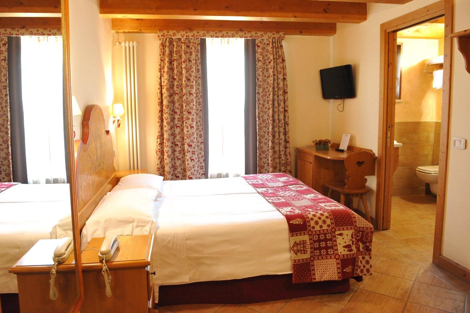 Garni Astoria Hotel & Spa Roccaraso Exteriör bild
